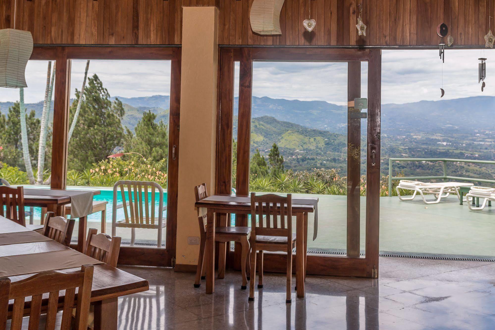 Vista Atenas Bed And Breakfast Mercedes  Экстерьер фото