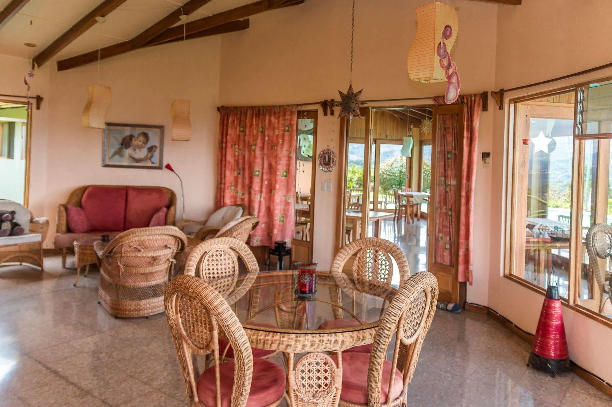 Vista Atenas Bed And Breakfast Mercedes  Экстерьер фото