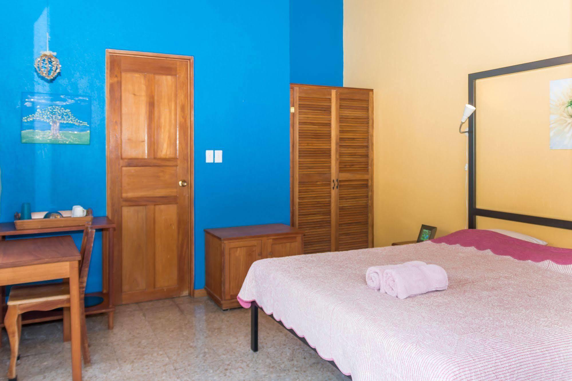 Vista Atenas Bed And Breakfast Mercedes  Экстерьер фото